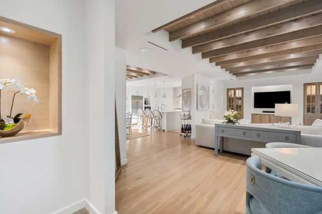 6201 Locke Lane, Houston, TX 77057