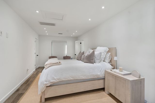 6201 Locke Lane, Houston, TX 77057