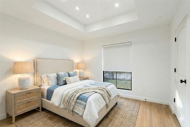 6201 Locke Lane, Houston, TX 77057