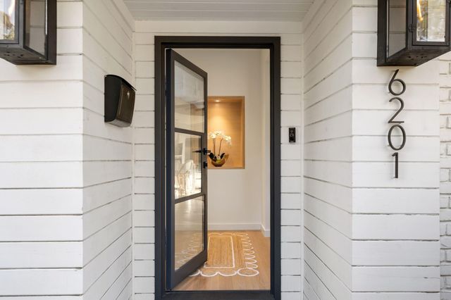 6201 Locke Lane, Houston, TX 77057