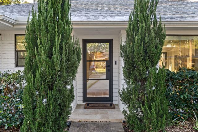 6201 Locke Lane, Houston, TX 77057