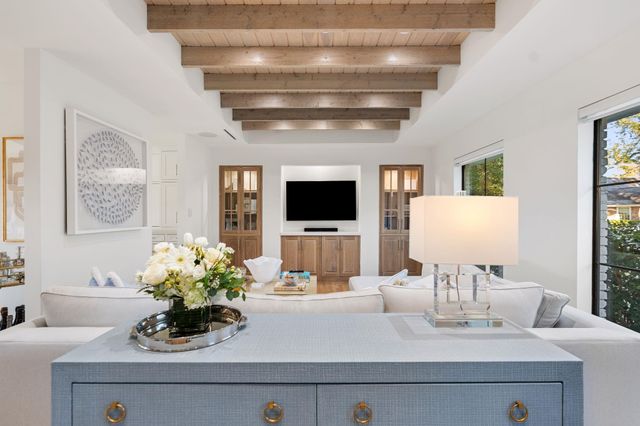 6201 Locke Lane, Houston, TX 77057