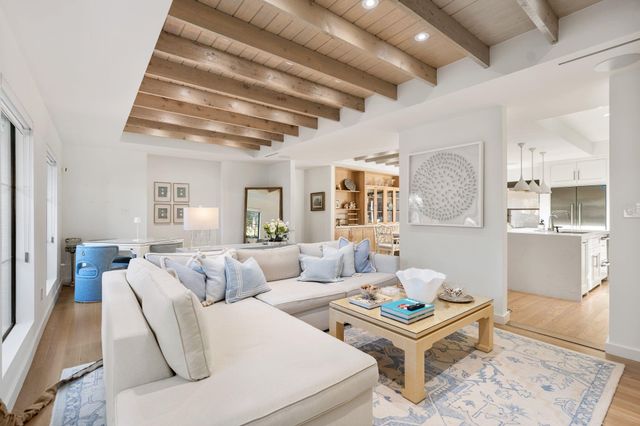 6201 Locke Lane, Houston, TX 77057