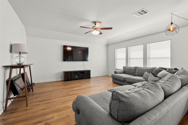 117 Cross Creek Way, Royse City, TX 75189