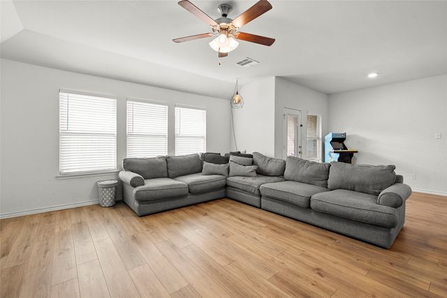 117 Cross Creek Way, Royse City, TX 75189