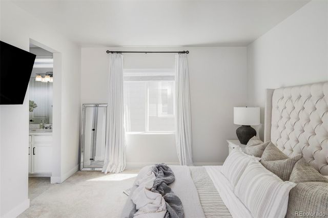 8110 Sterling Ranch Avenue, Littleton, CO 80125