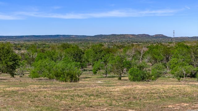 0020 Clearwater, Comfort, TX 78013