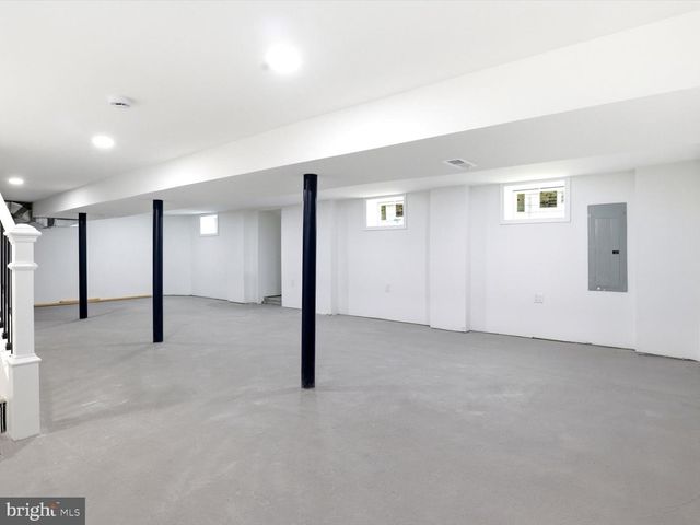 3127 G ST SE, Washington, DC 20019