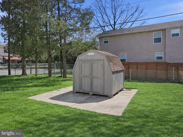 3127 G ST SE, Washington, DC 20019