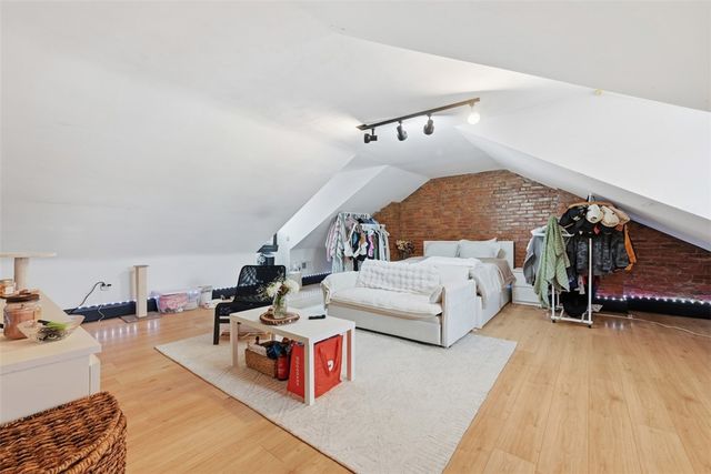 110 S 13th St, South Side, PA 15203