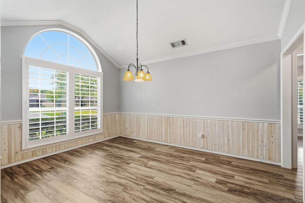 8824 Jason Court, North Richland Hills, TX 76182 — photo 4