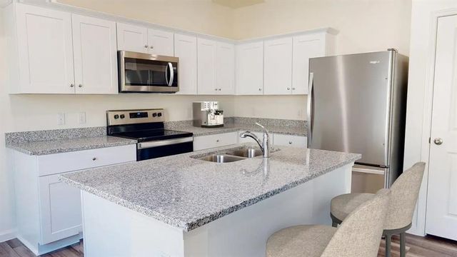 505 Redfish LN, Hutto, TX 78634