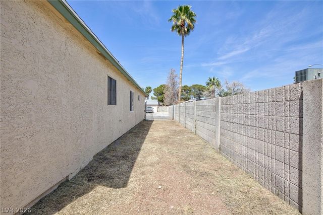 6509 Ouida Way, Las Vegas, NV 89108