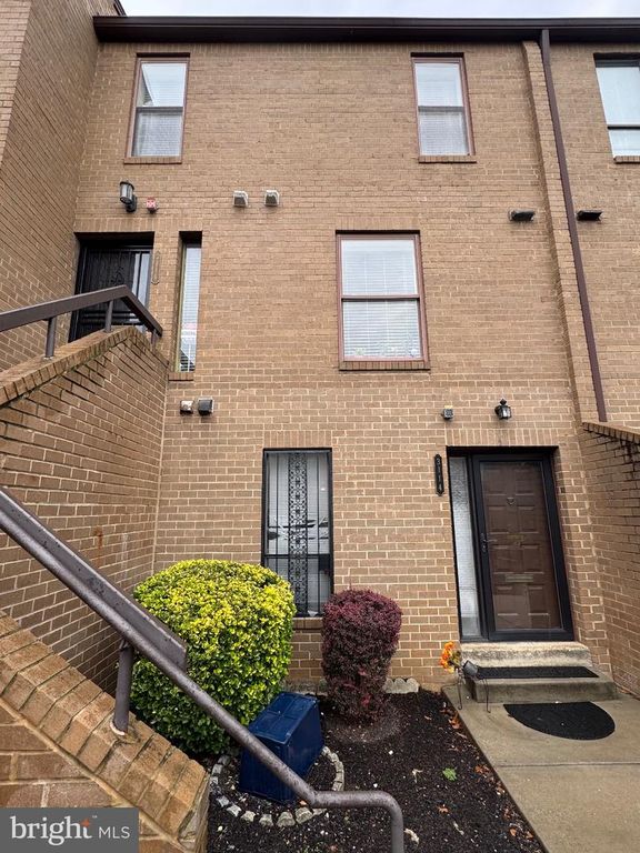 3114 BANNEKER DR NE, Washington, DC 20018