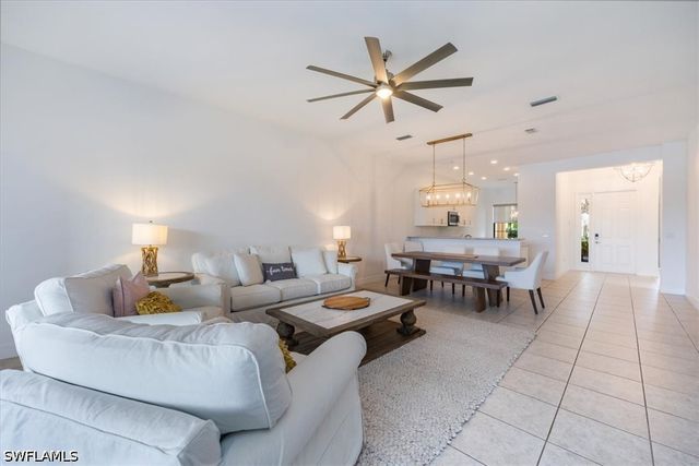 13553 Coronado DR, Naples, FL 34109