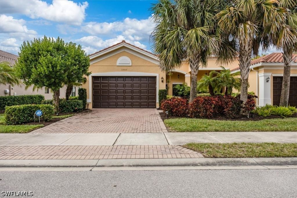 13553 Coronado DR, Naples, FL 34109