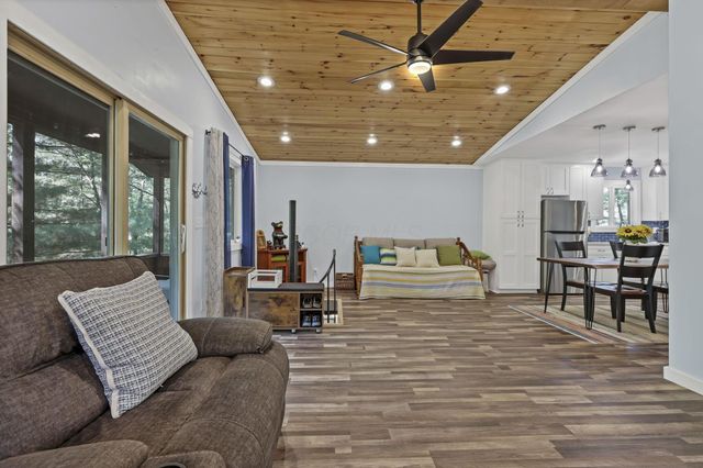 298 Tillamook Lane, Bremen, OH 43107