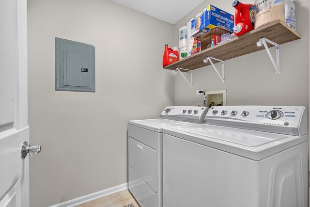 50 N Bokelman Street 534, Roselle, IL 60172