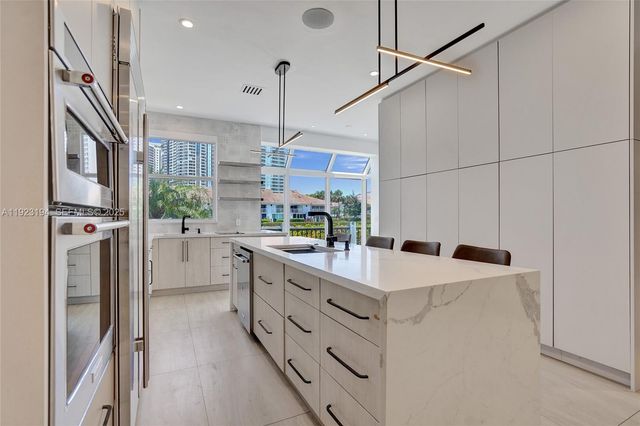 3757 NE 208 Te, Aventura, FL 33180