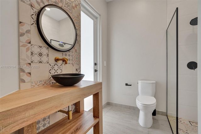 3757 NE 208 Te, Aventura, FL 33180