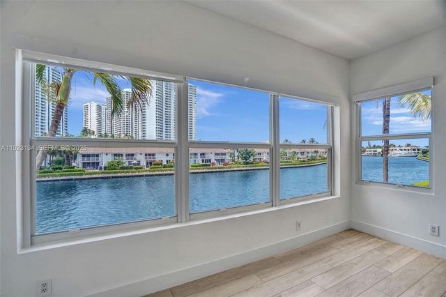 3757 NE 208 Te, Aventura, FL 33180