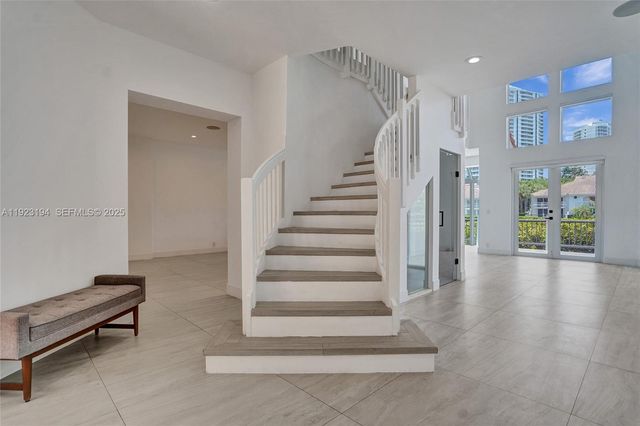 3757 NE 208 Te, Aventura, FL 33180