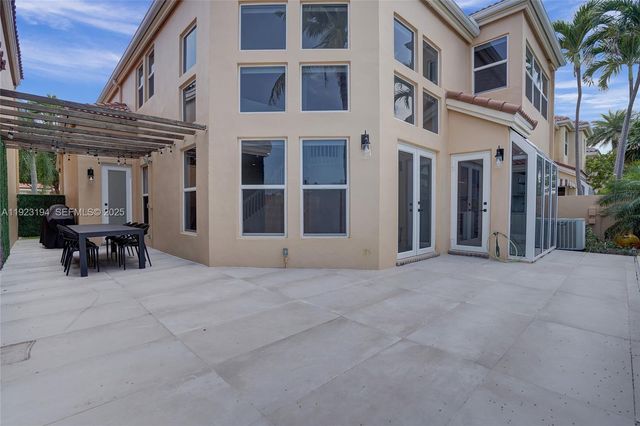 3757 NE 208 Te, Aventura, FL 33180