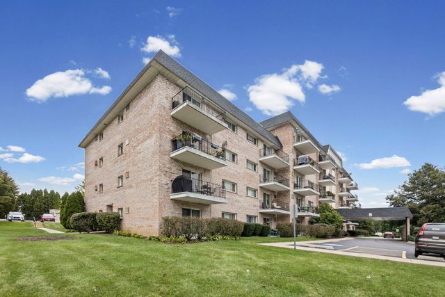 1000 S LORRAINE Road 110, Wheaton, IL 60189