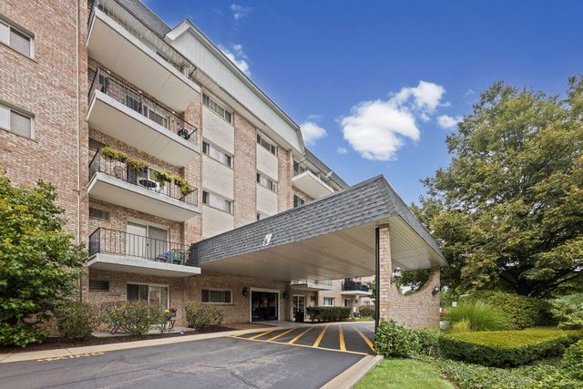 1000 S LORRAINE Road 110, Wheaton, IL 60189