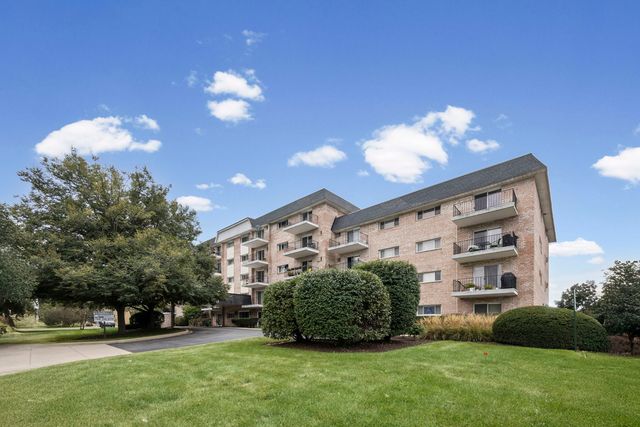 1000 S LORRAINE Road 110, Wheaton, IL 60189