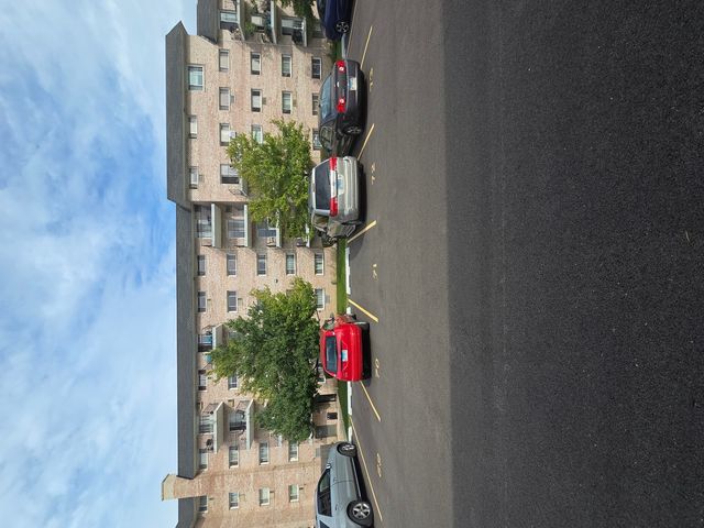 1000 S LORRAINE Road 110, Wheaton, IL 60189