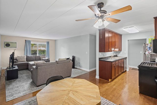 1000 S LORRAINE Road 110, Wheaton, IL 60189