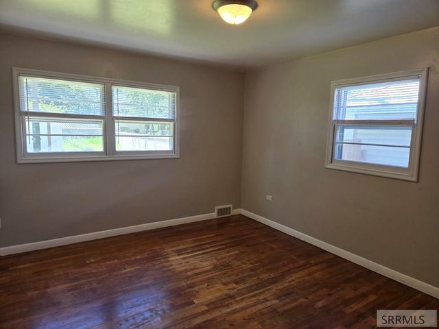 542 E 1st N, St Anthony, ID 83445
