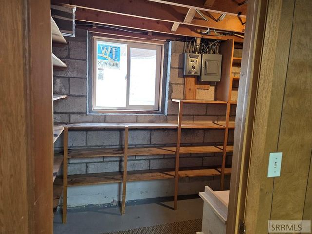 542 E 1st N, St Anthony, ID 83445