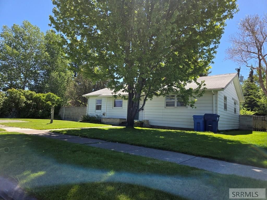 Image 6 of property listing at 542 E 1st N, St Anthony, ID 83445