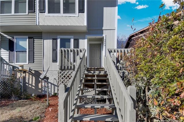 5940 Laguna Drive, Fayetteville, NC 28314