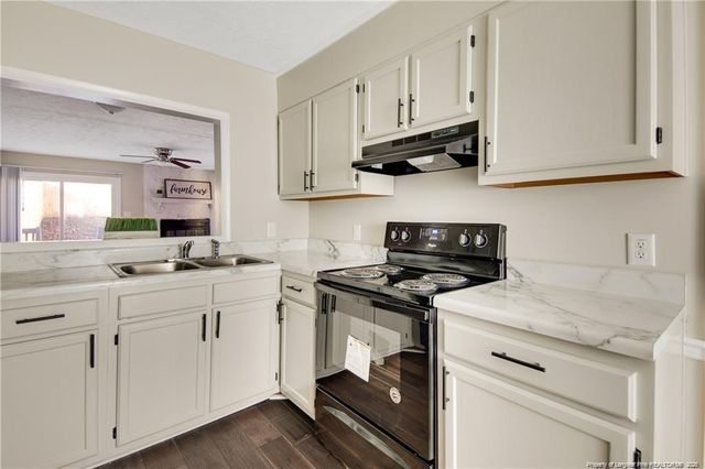 5940 Laguna Drive, Fayetteville, NC 28314