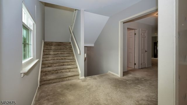 42 Bowfell Ct, Wayne Twp., NJ 07470