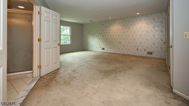 42 Bowfell Ct, Wayne Twp., NJ 07470