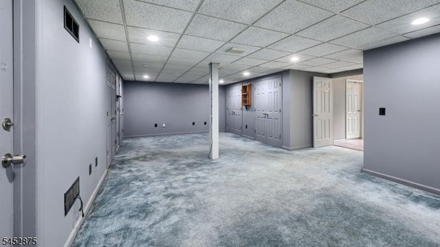 42 Bowfell Ct, Wayne Twp., NJ 07470