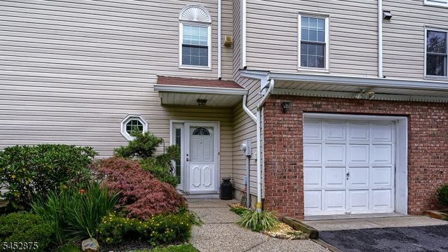 42 Bowfell Ct, Wayne Twp., NJ 07470
