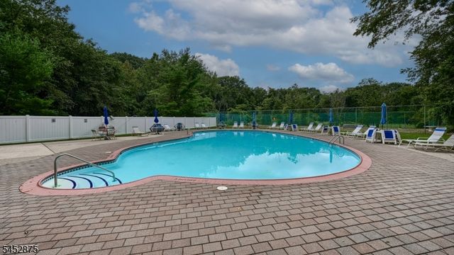 42 Bowfell Ct, Wayne Twp., NJ 07470