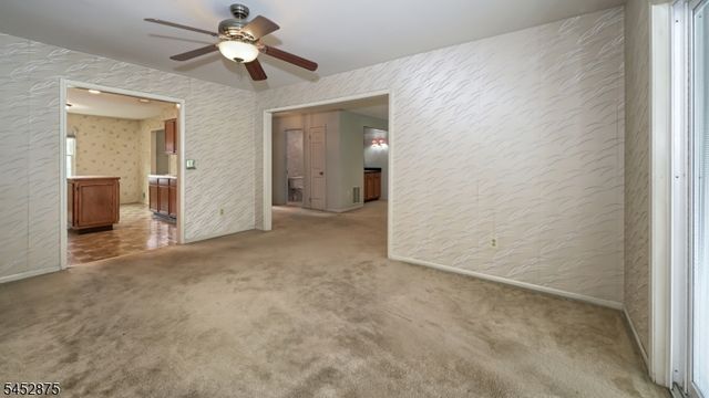 42 Bowfell Ct, Wayne Twp., NJ 07470