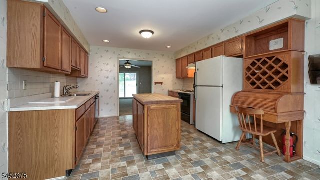 42 Bowfell Ct, Wayne Twp., NJ 07470