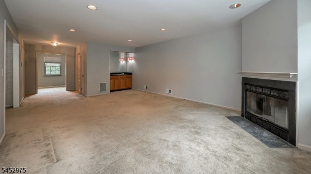 42 Bowfell Ct, Wayne Twp., NJ 07470 — photo 5