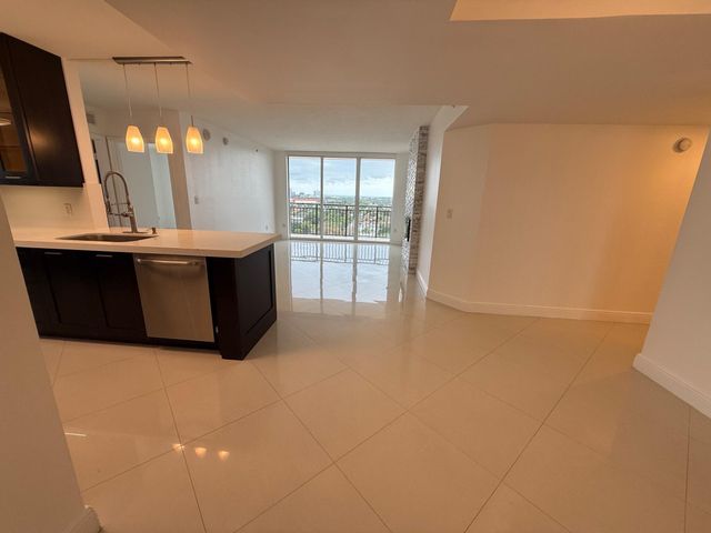 3232 Coral Way 1601, Miami, FL 33145