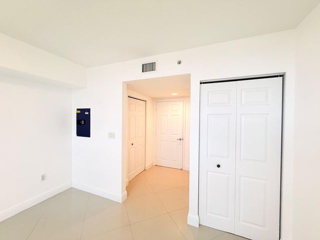 3232 Coral Way 1601, Miami, FL 33145