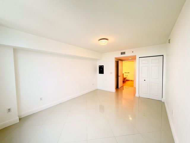3232 Coral Way 1601, Miami, FL 33145