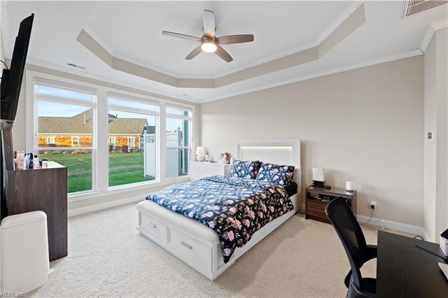 133 Creekfront LN, Suffolk, VA 23435
