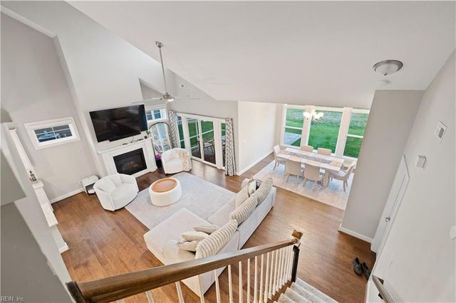 133 Creekfront LN, Suffolk, VA 23435